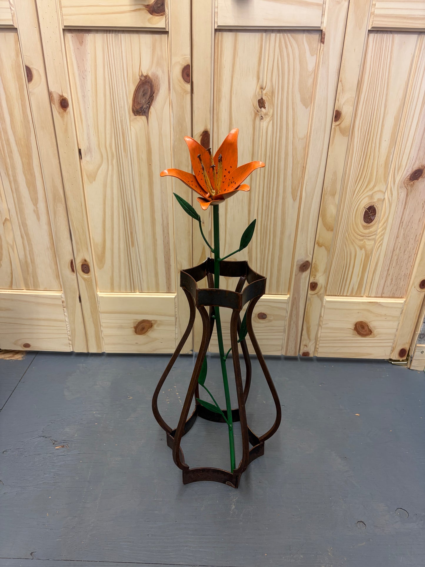 Tiger Lilly Metal Display