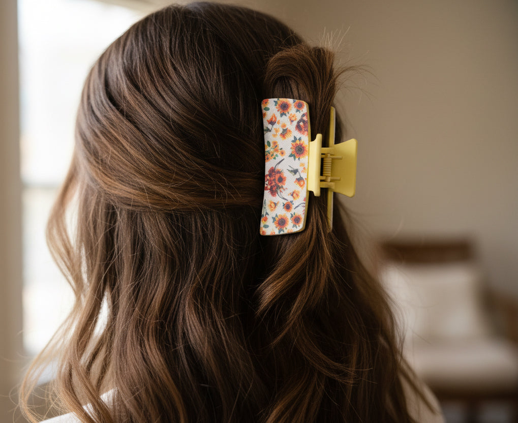 Sunflower Highland Medium Claw Clip