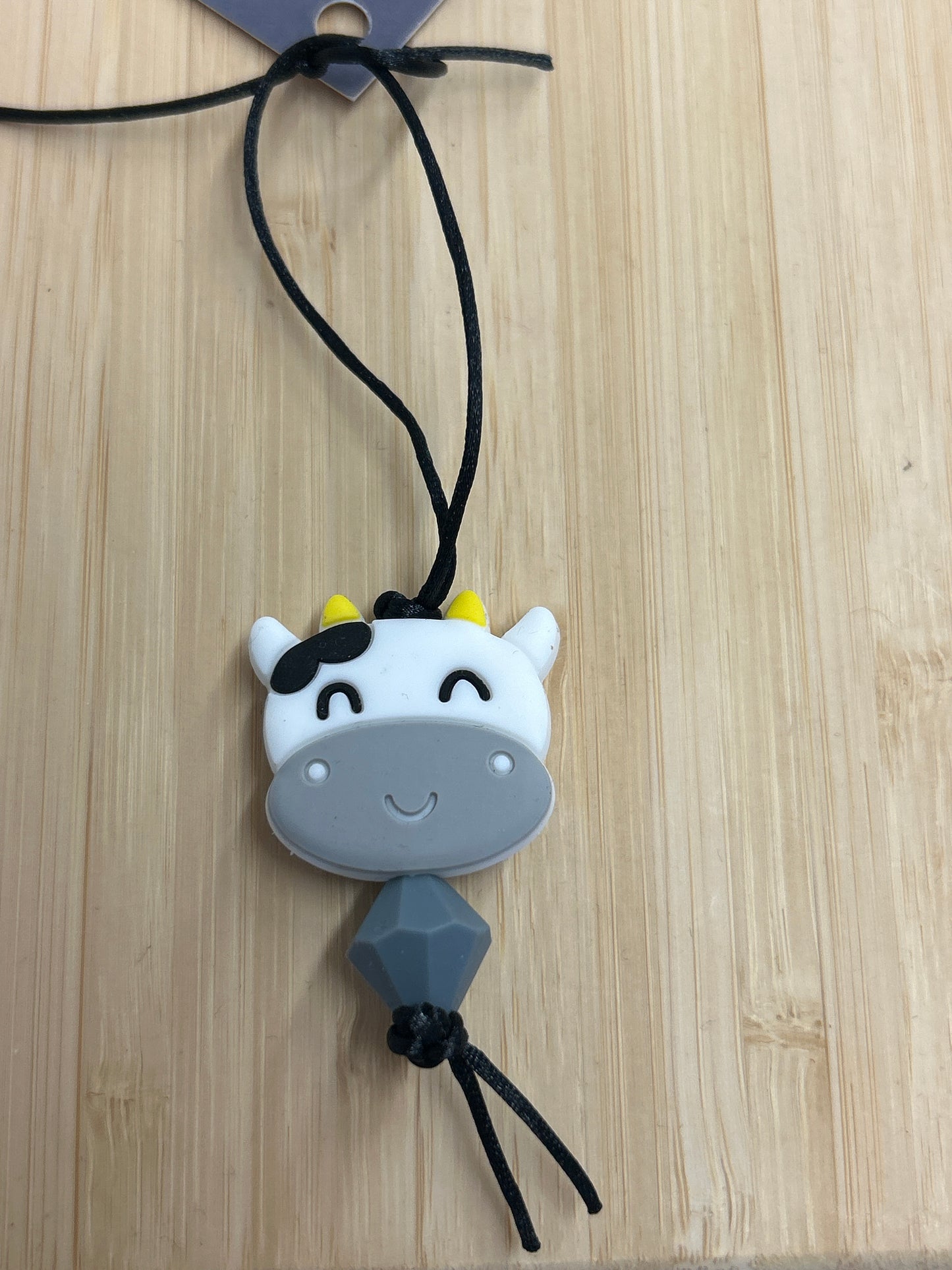 Silicone beaded zipper pulls