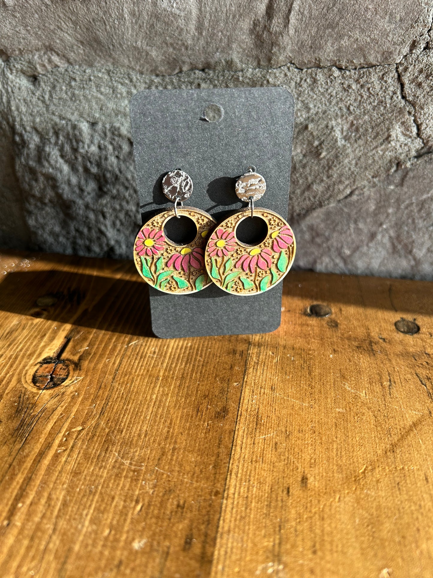 Large hoop daisy earring