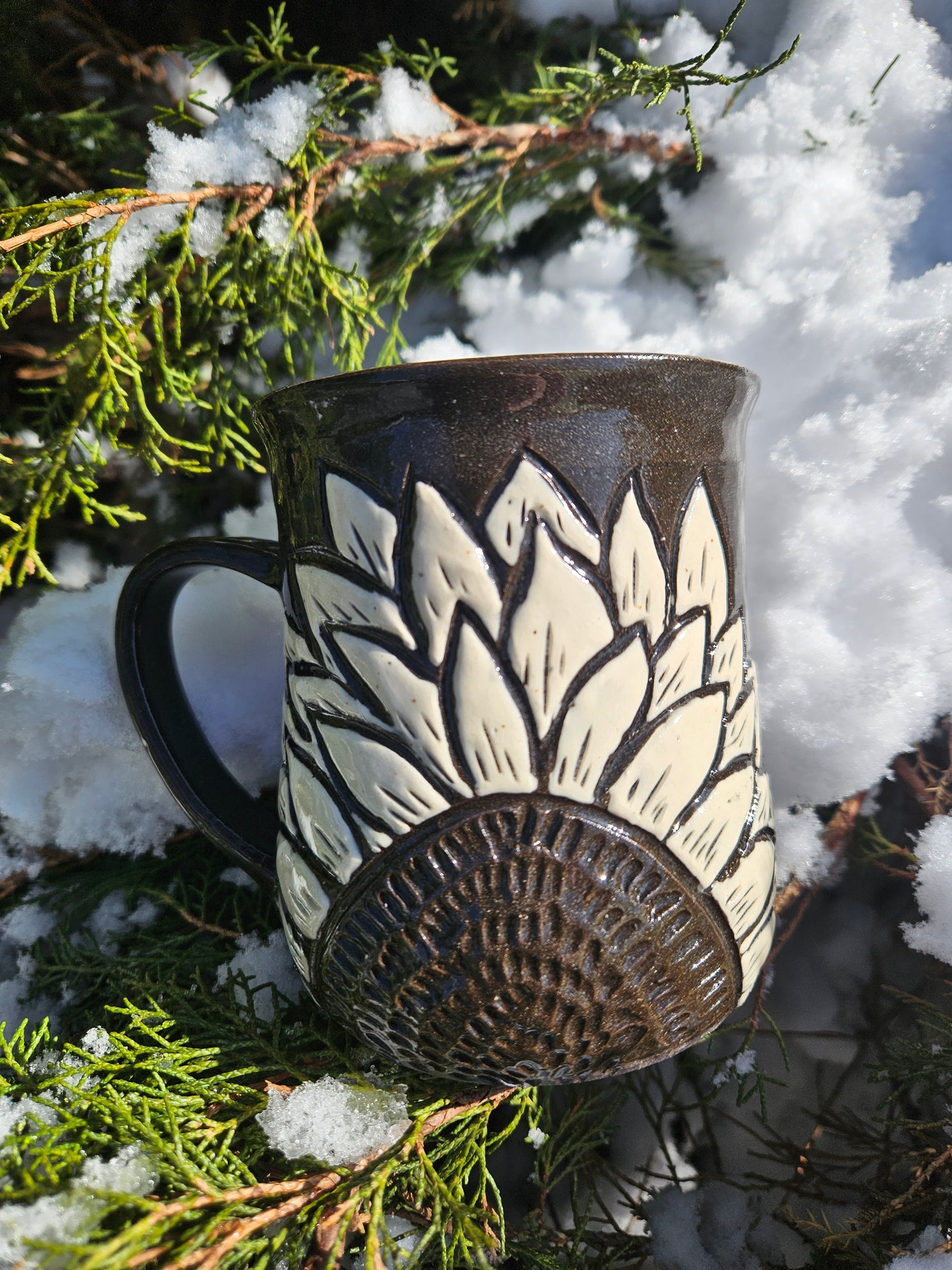 White Sunflower mug 12oz