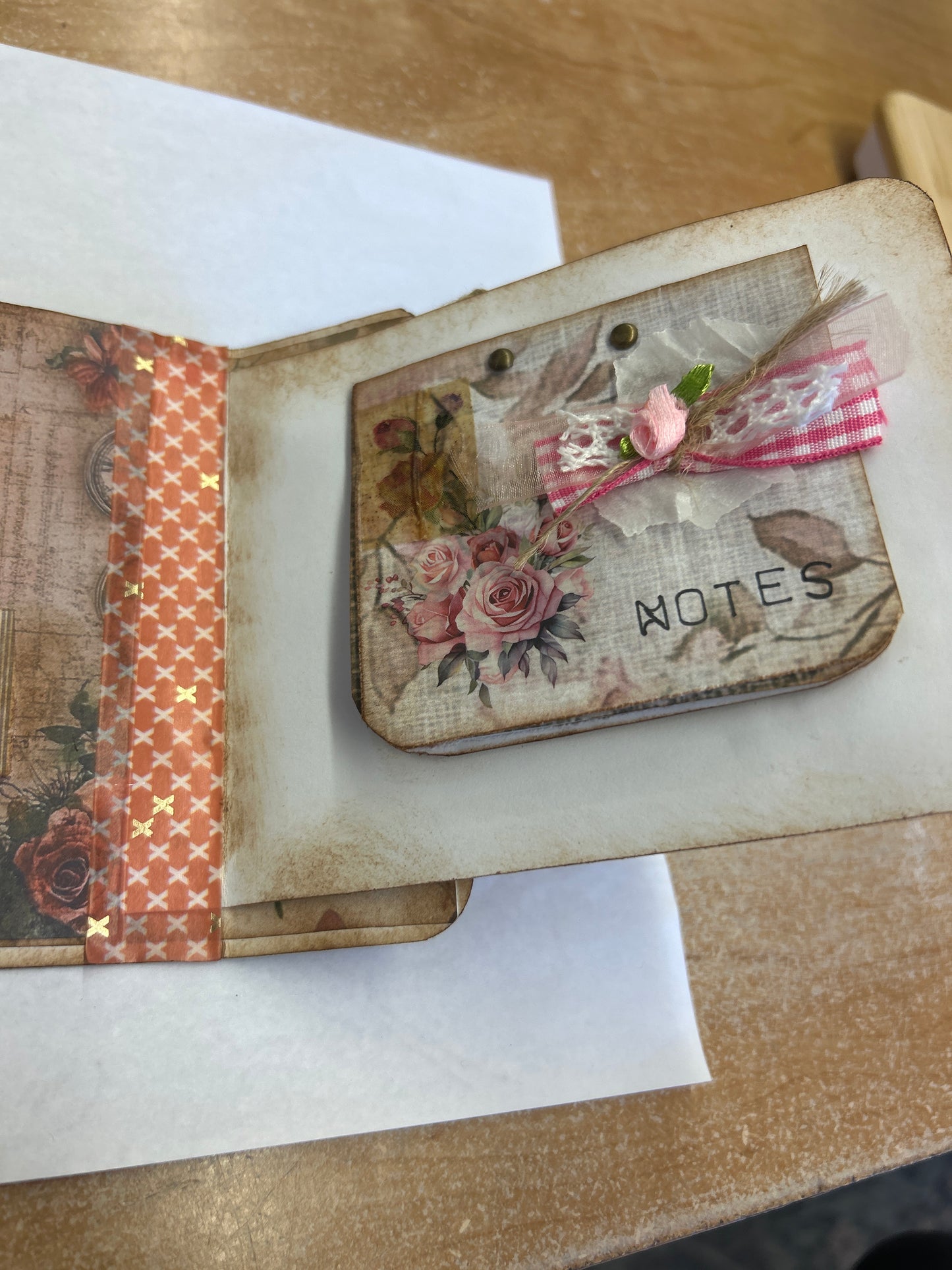 Envelope Folio Bee