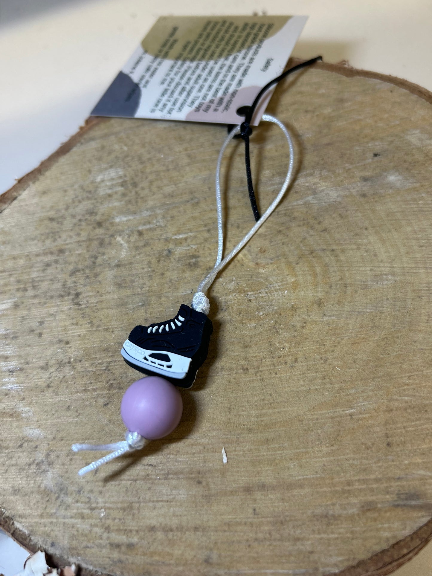 Silicone beaded zipper pulls