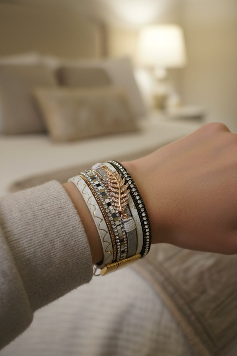 Feathers with diamonds bracelet