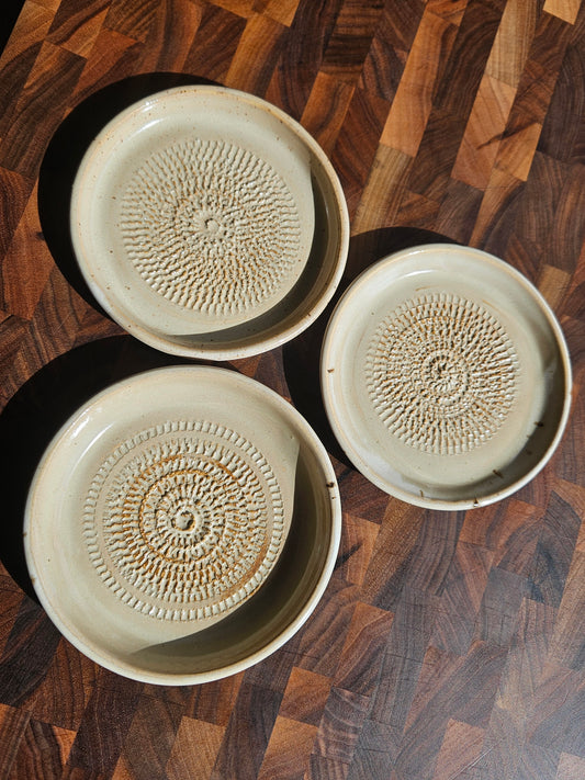 Garlic plates