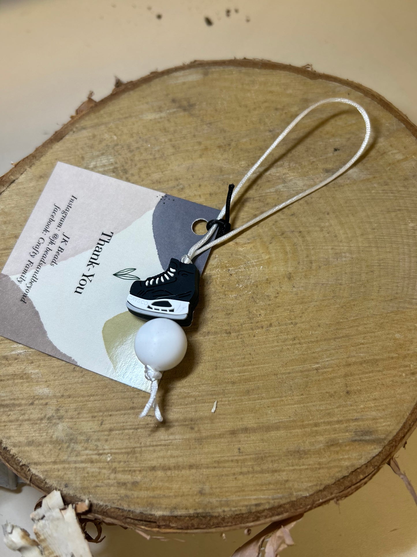 Silicone beaded zipper pulls