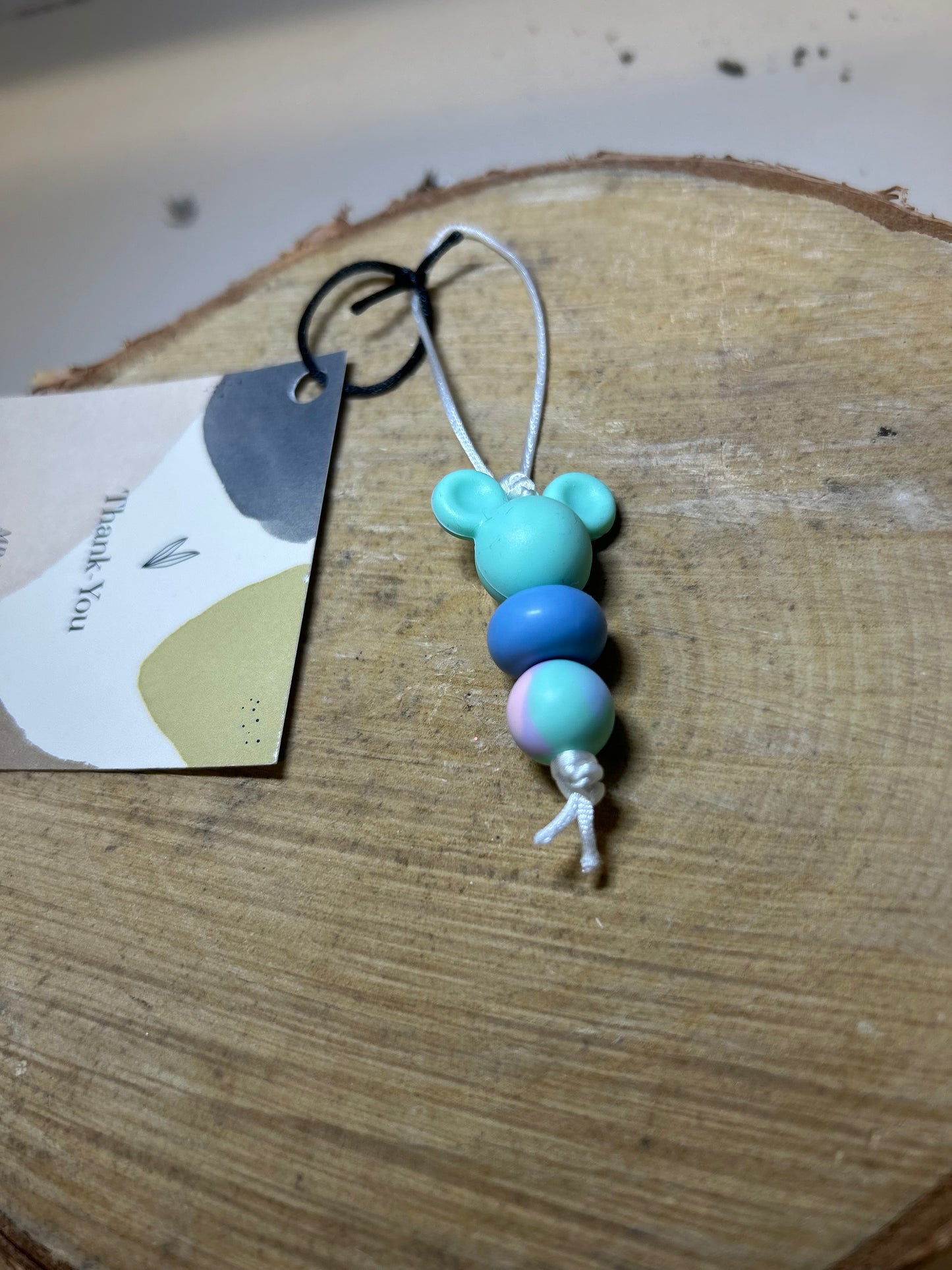 Silicone beaded zipper pulls