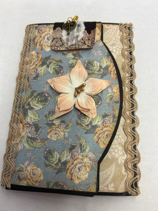 Envelope Folio Heart Charmed bookmark